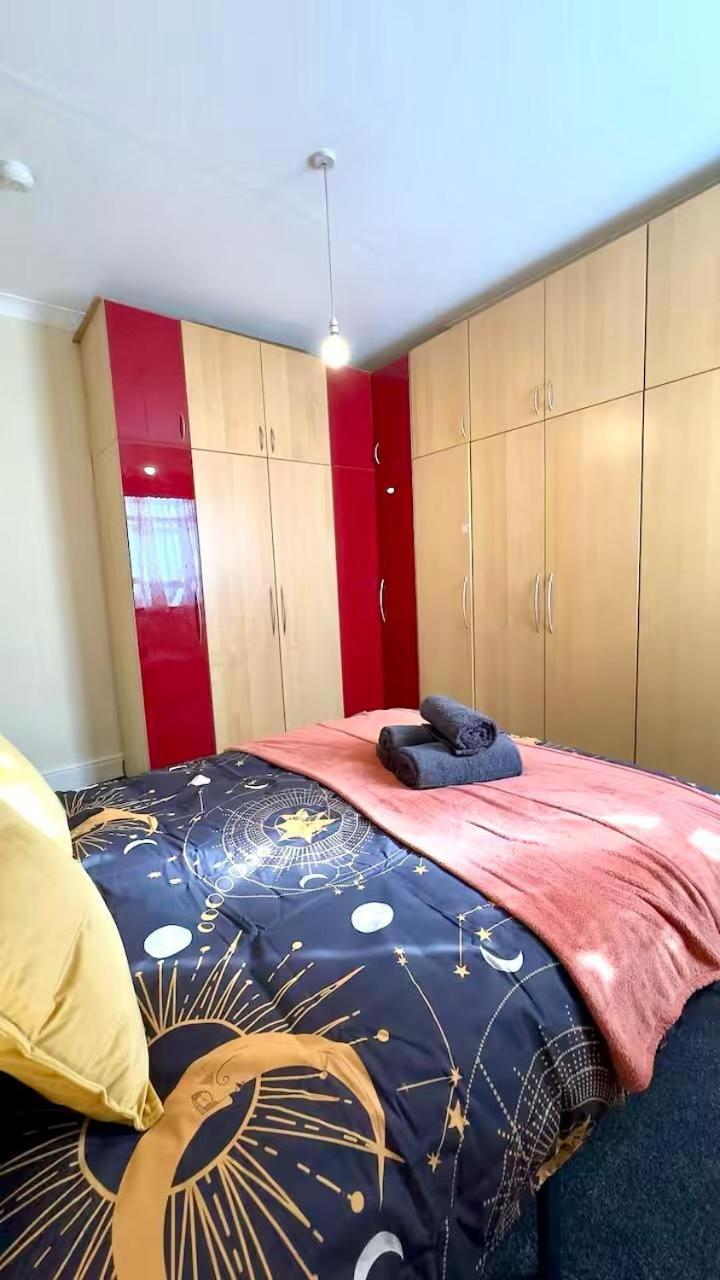 Guest house 25 Minutes To 35 London